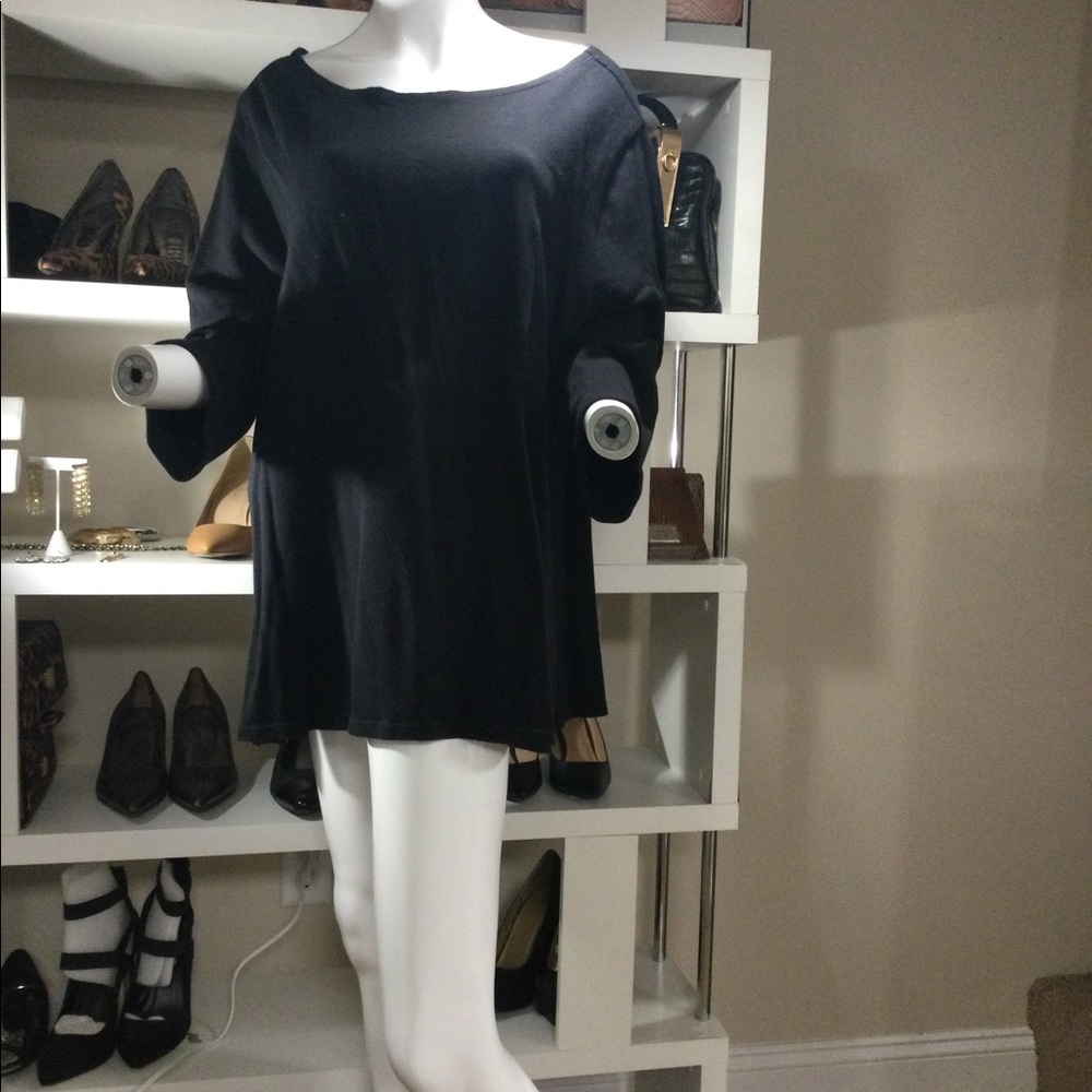 Longsleeve Sweater Tee Peekaboo Back Backless